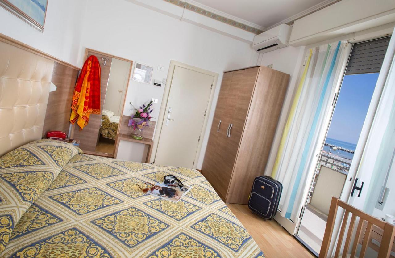 Hotel Titanus Bellaria-Igea Marina Exteriér fotografie